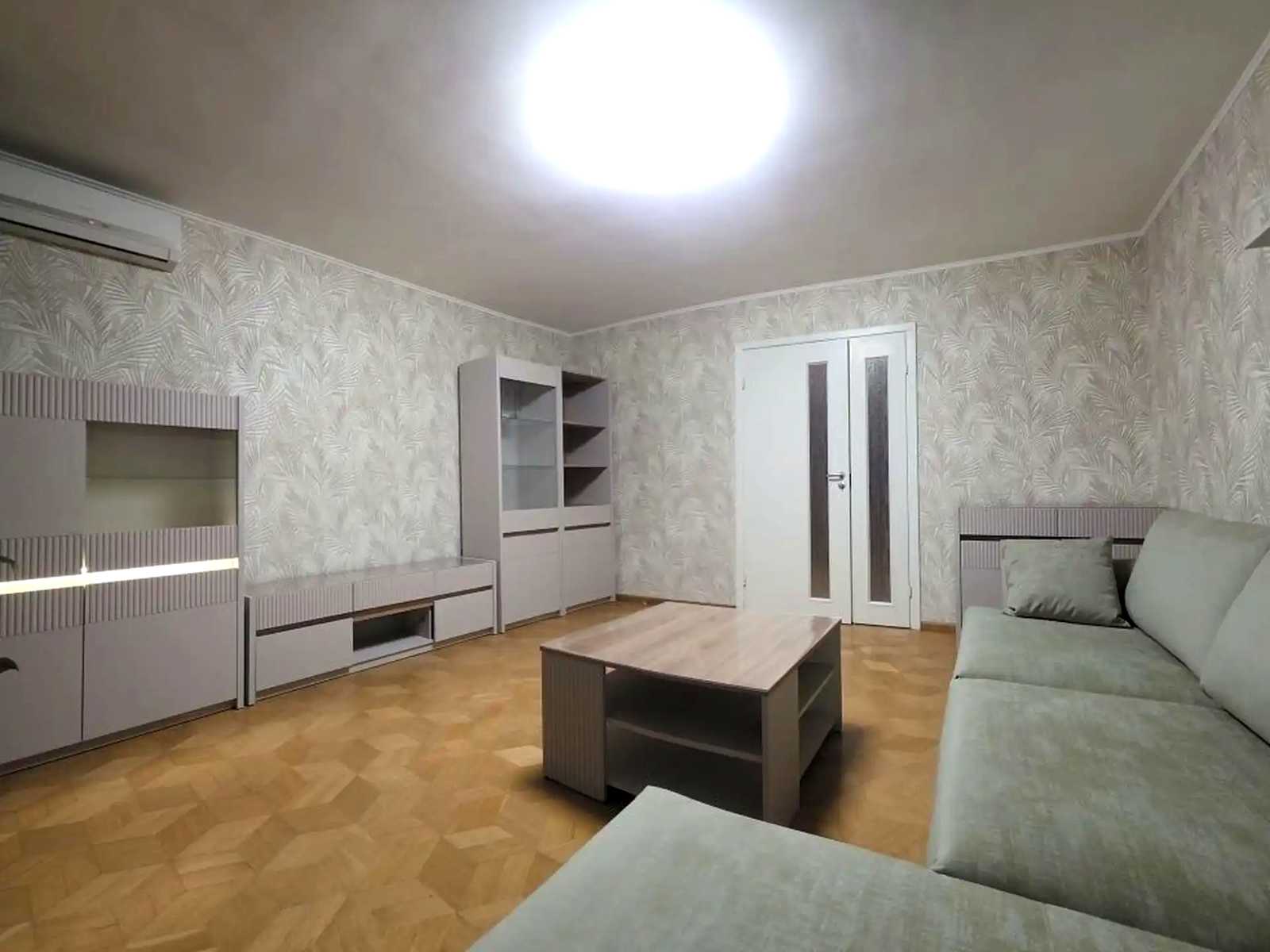 1880006677828774