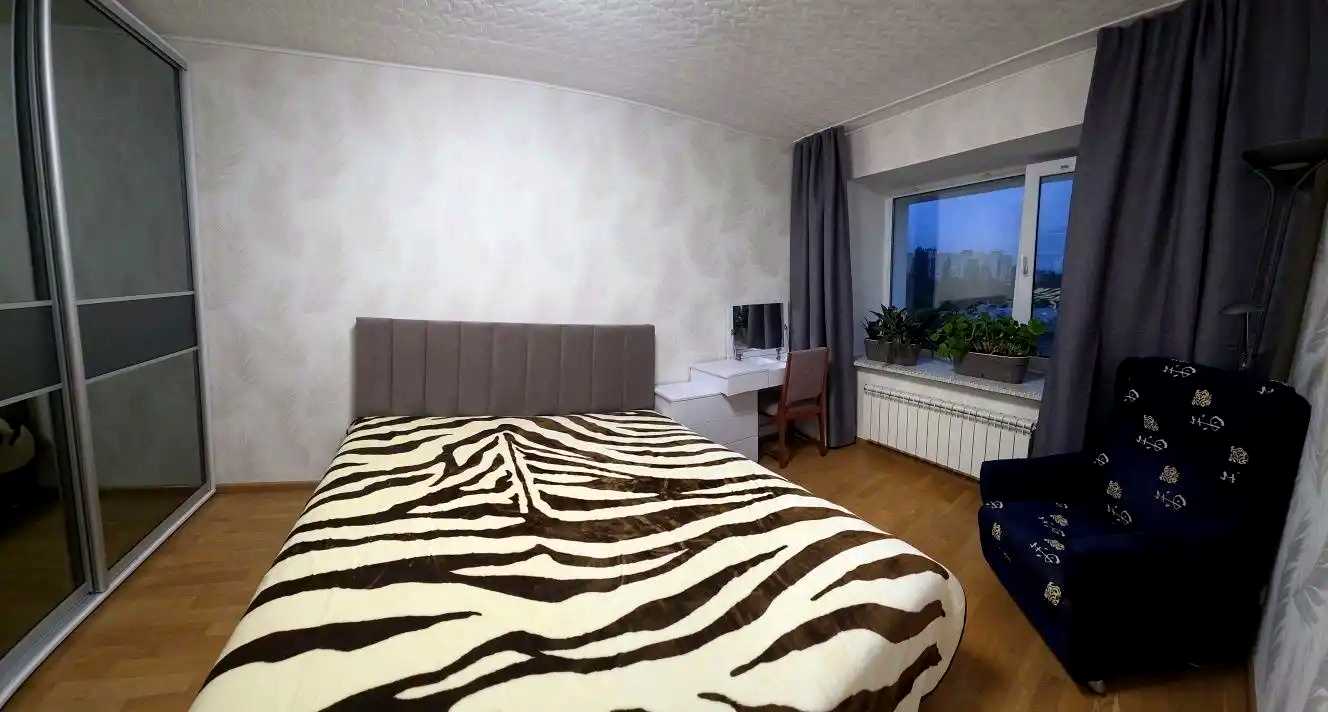 1880006678628227