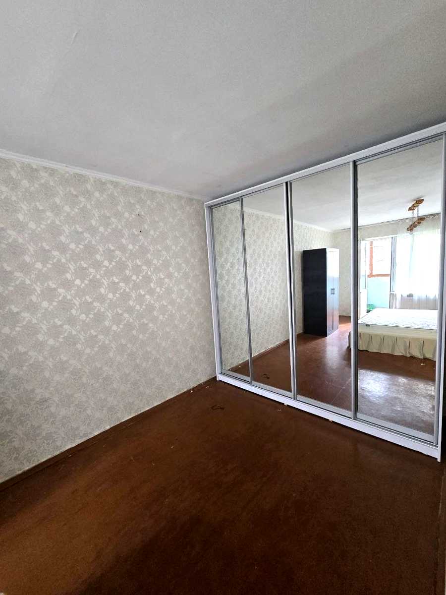 1880013937842688