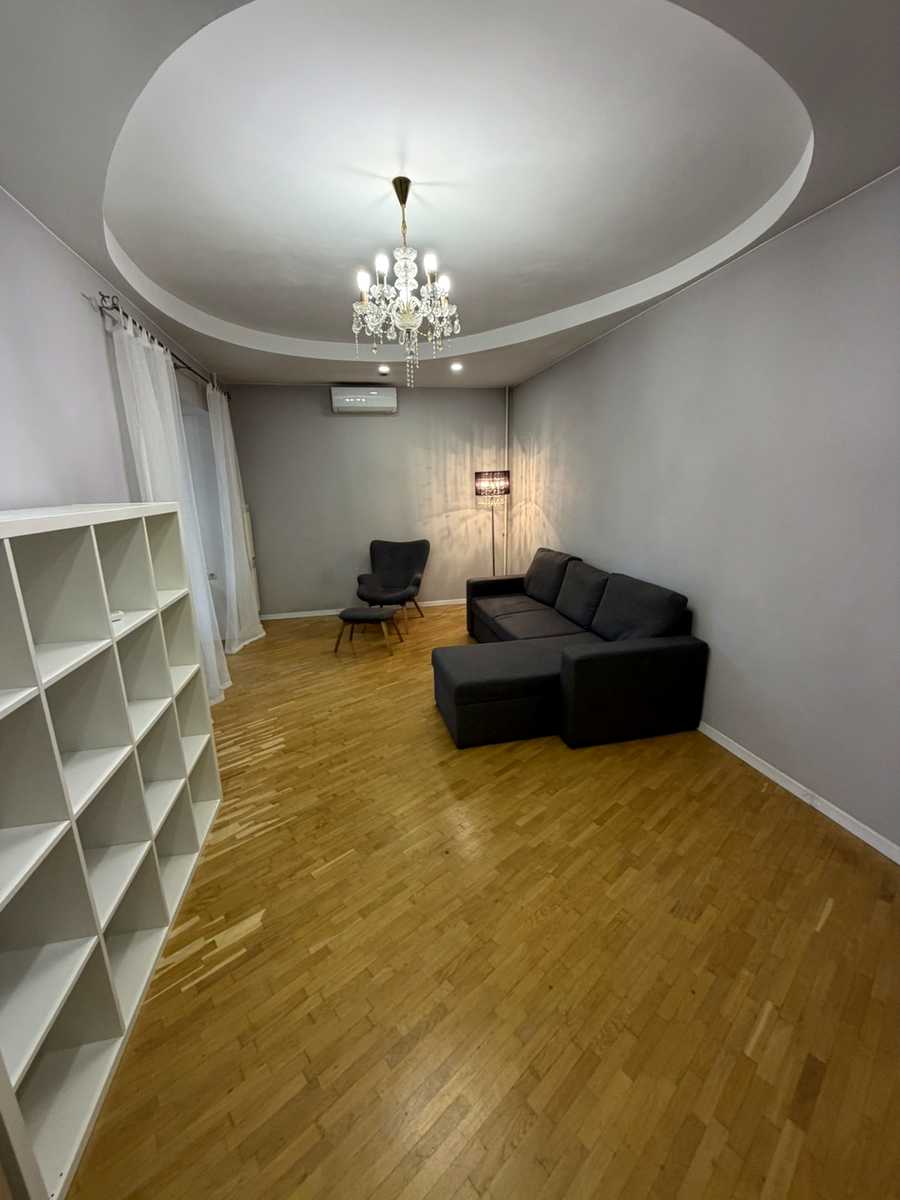 1880014725958856