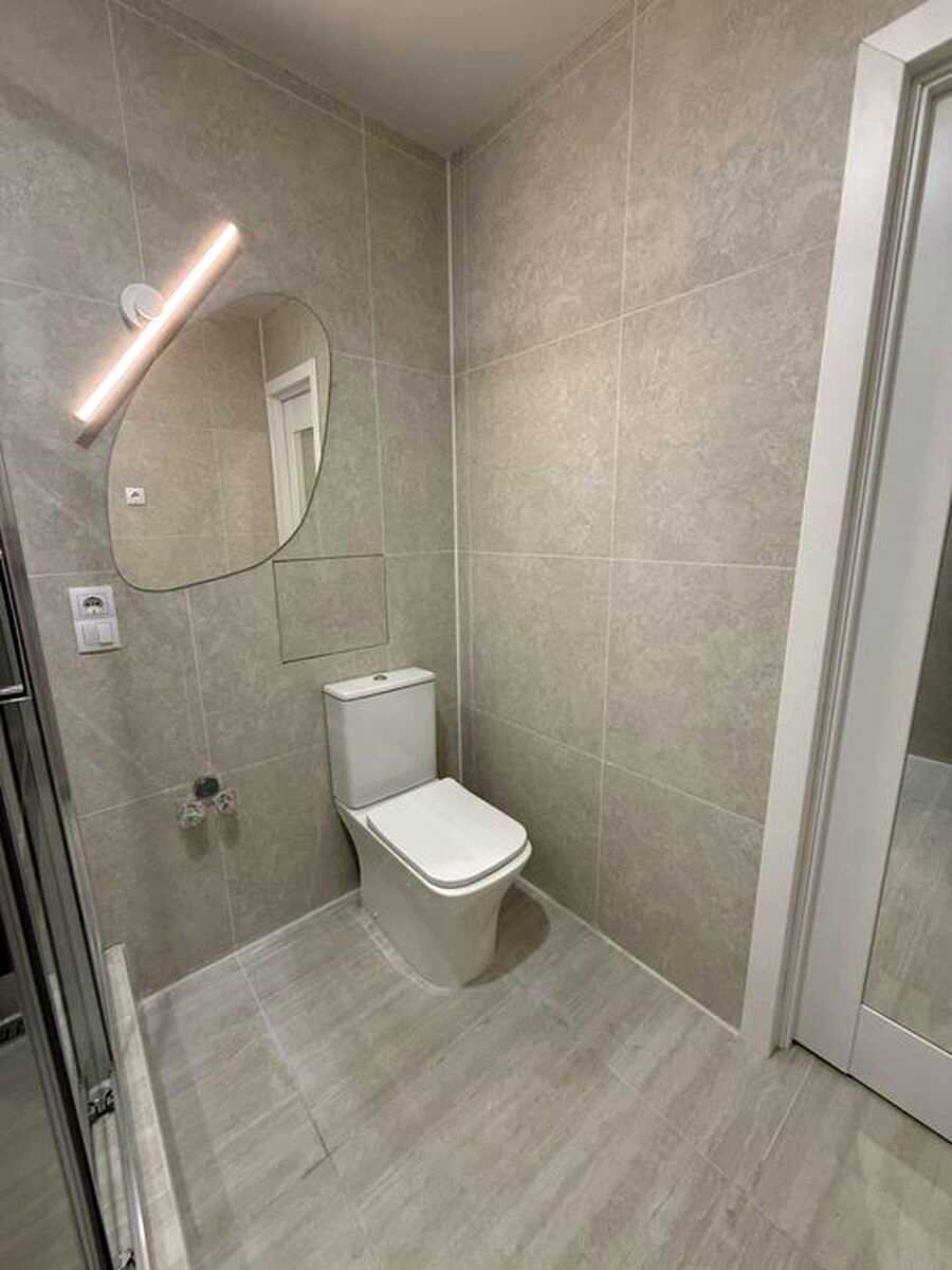 1880015921067511