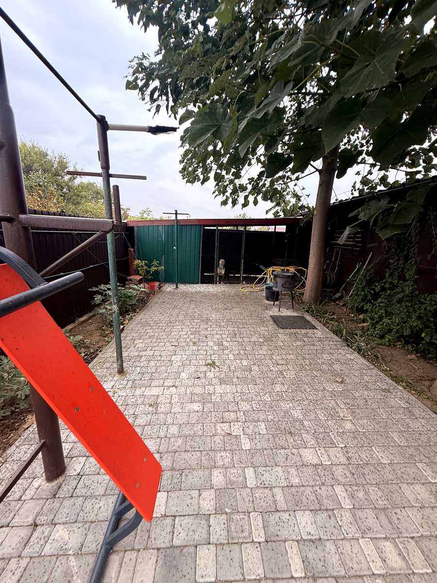 1880017140780595
