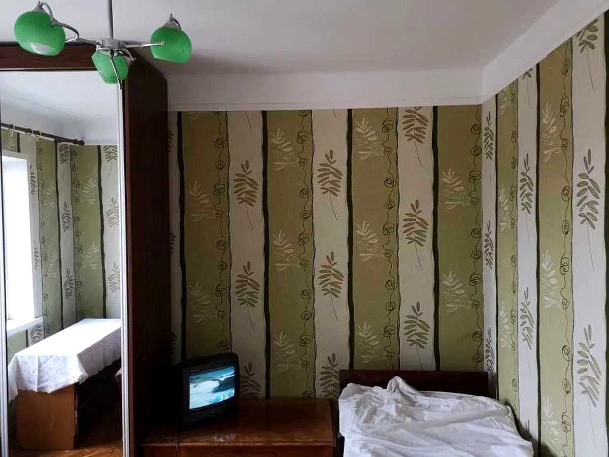 1880021645669920