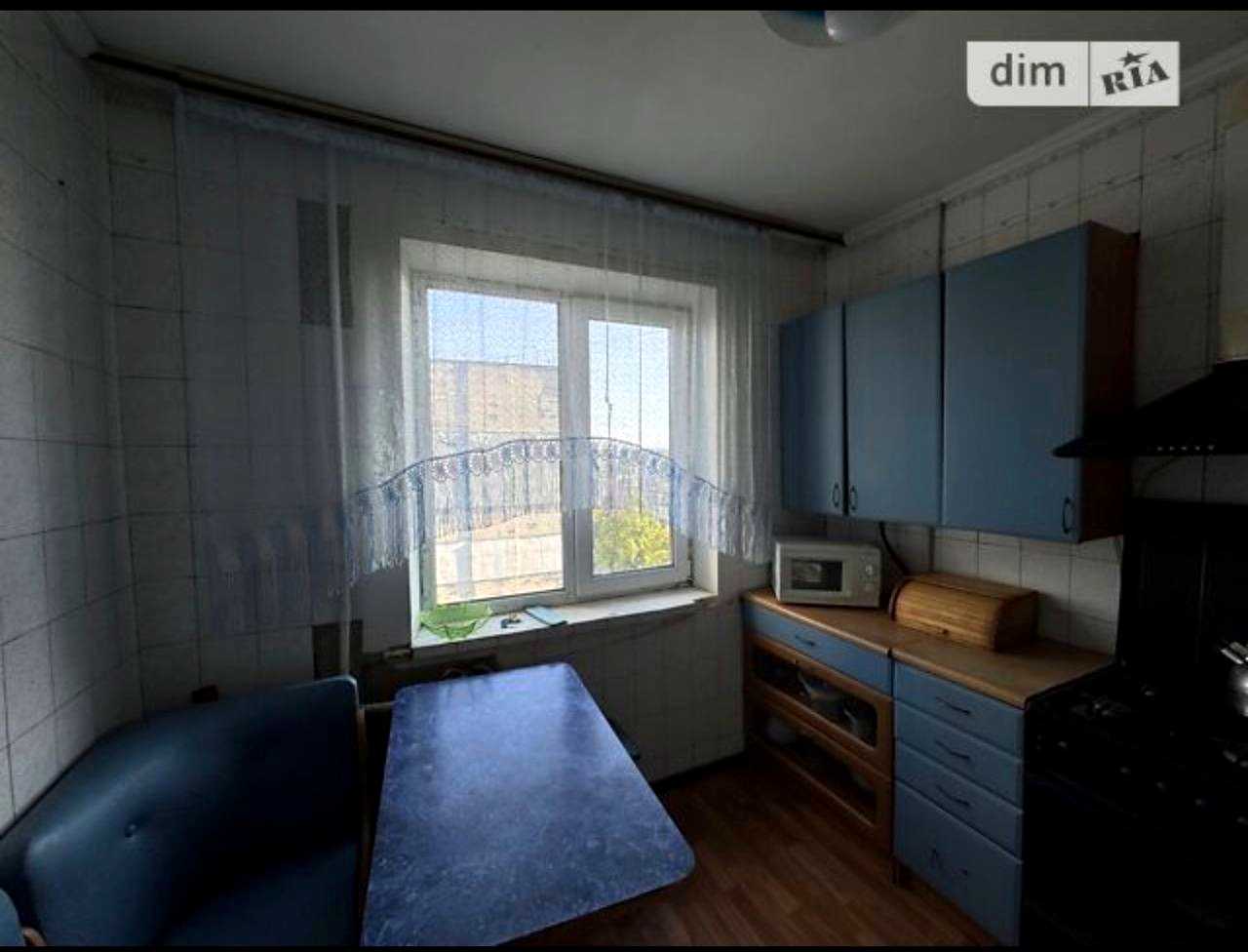 1880022687925784