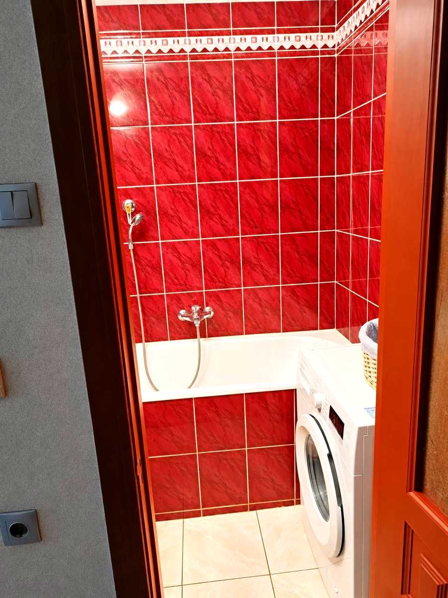 1880027563612363