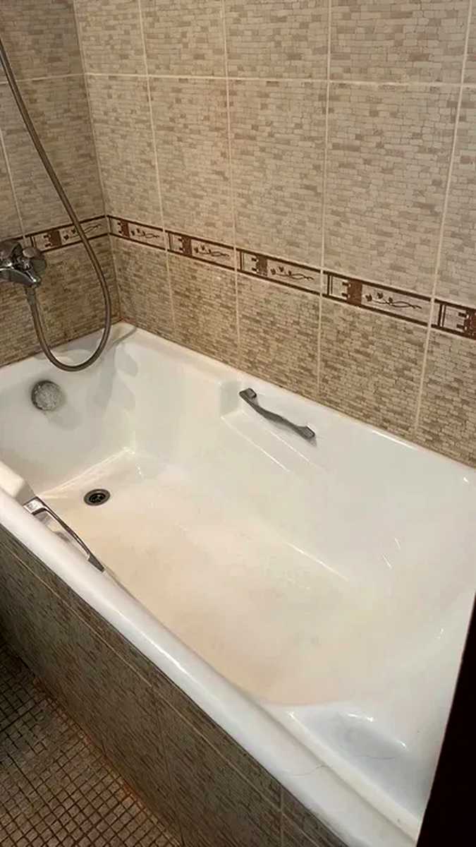 1880033697214576