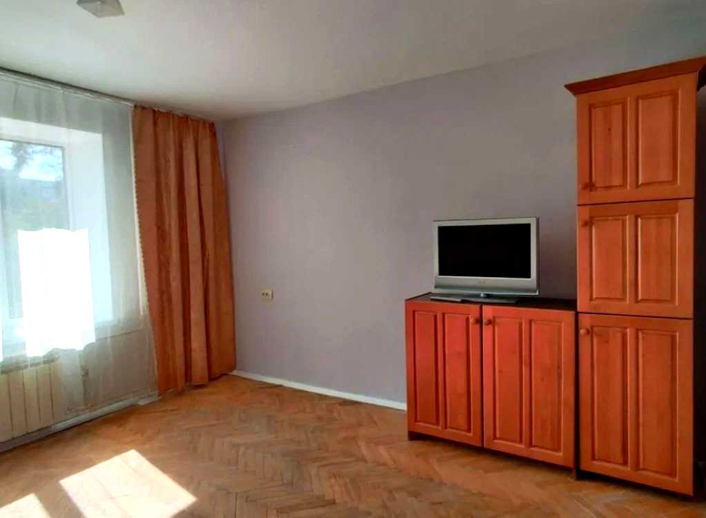 1880035870077372