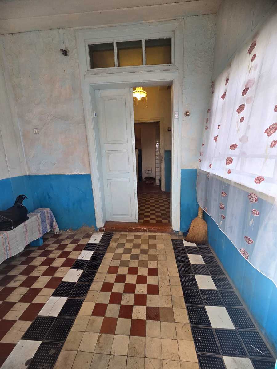 1880038442048947