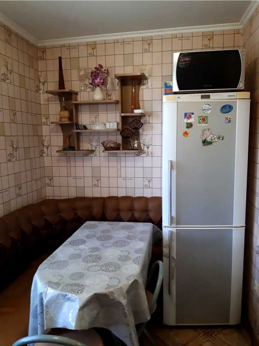 1880041548969280