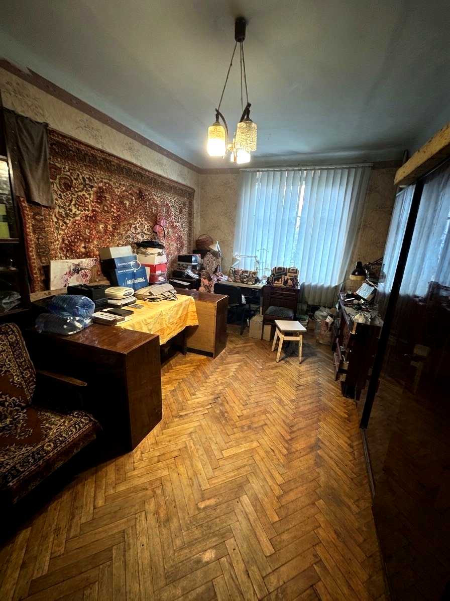1880042395755306
