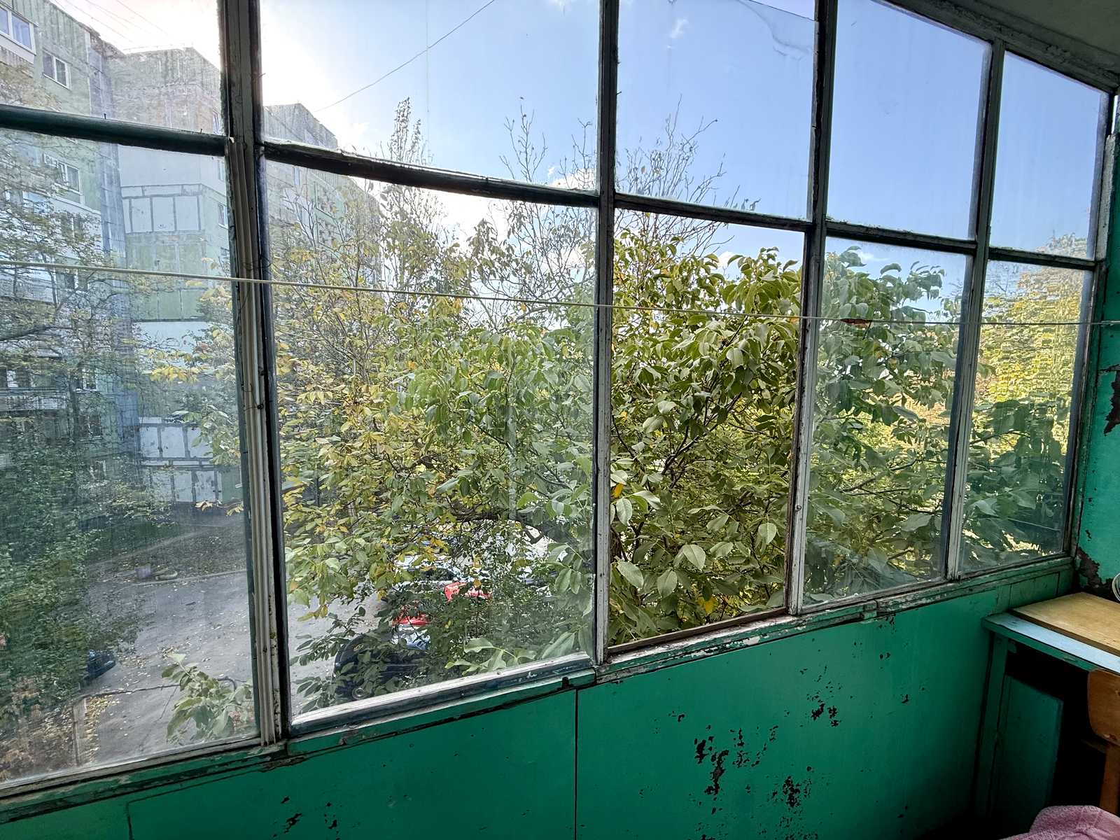 1880043357979581