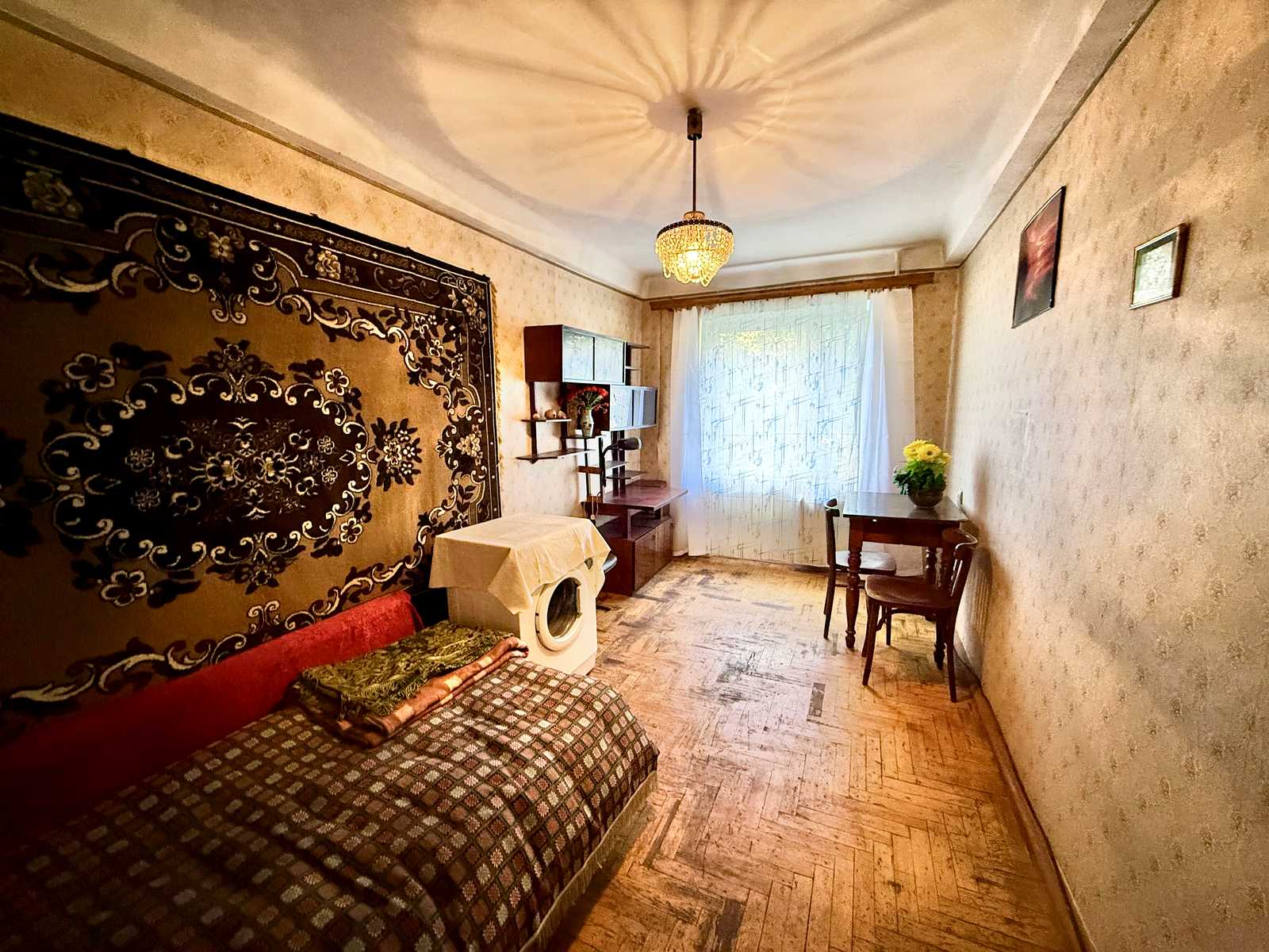1880043362151847