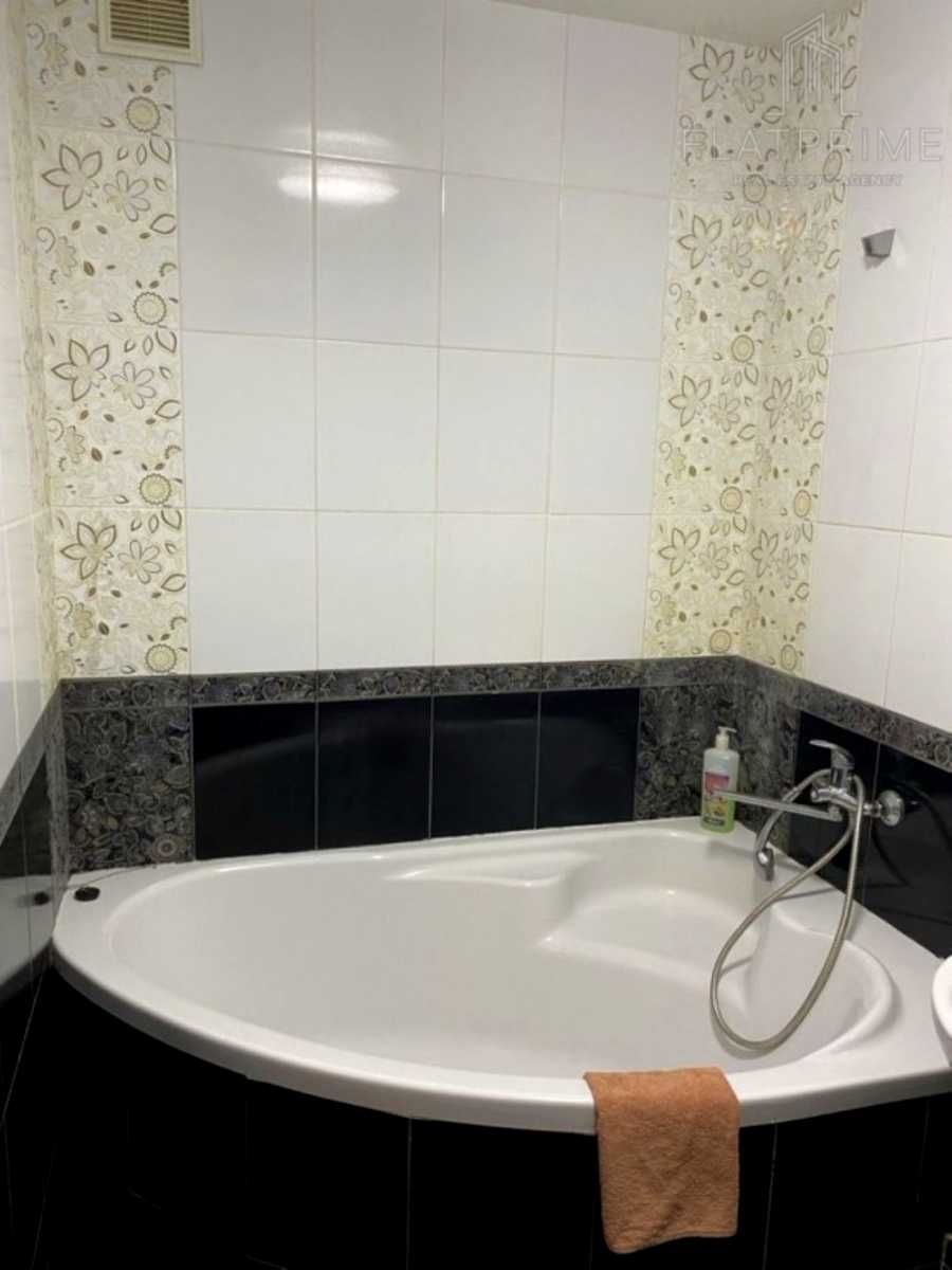 1880047963906615