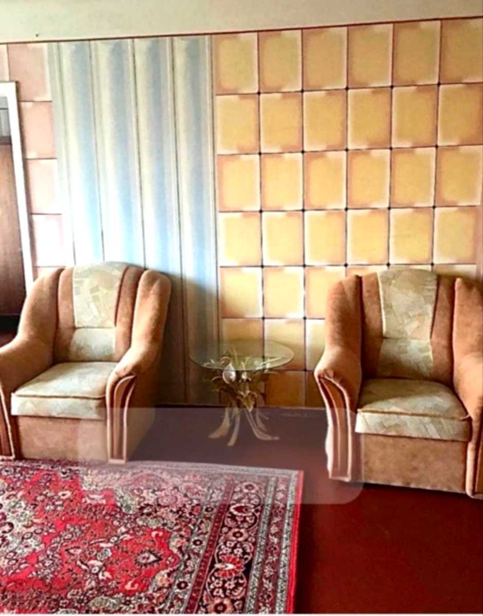 1880048431272744