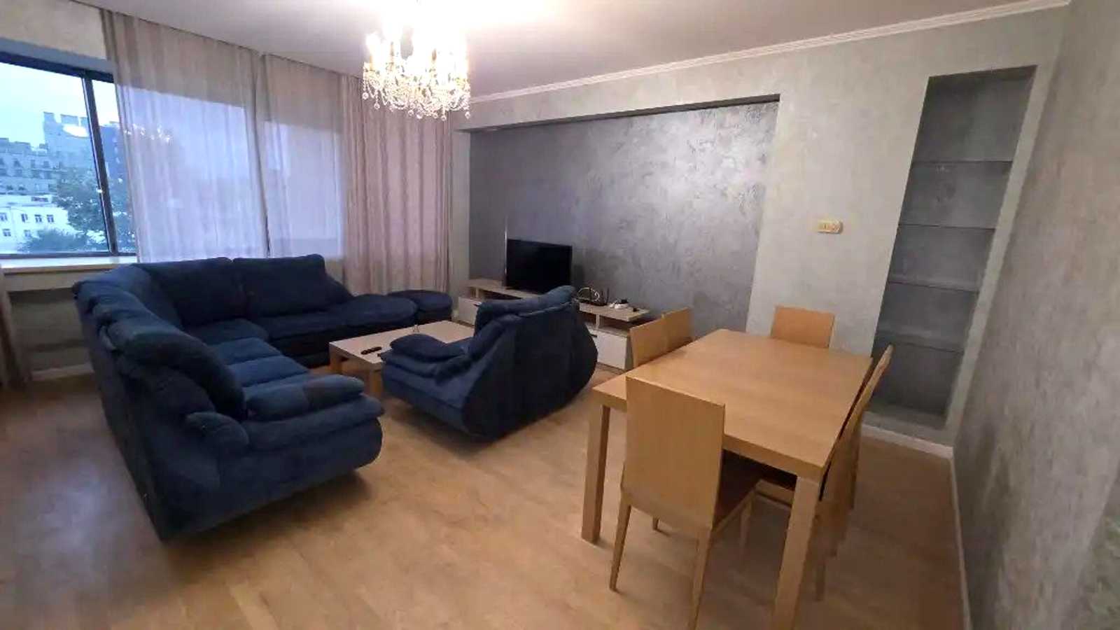 1880049181049257