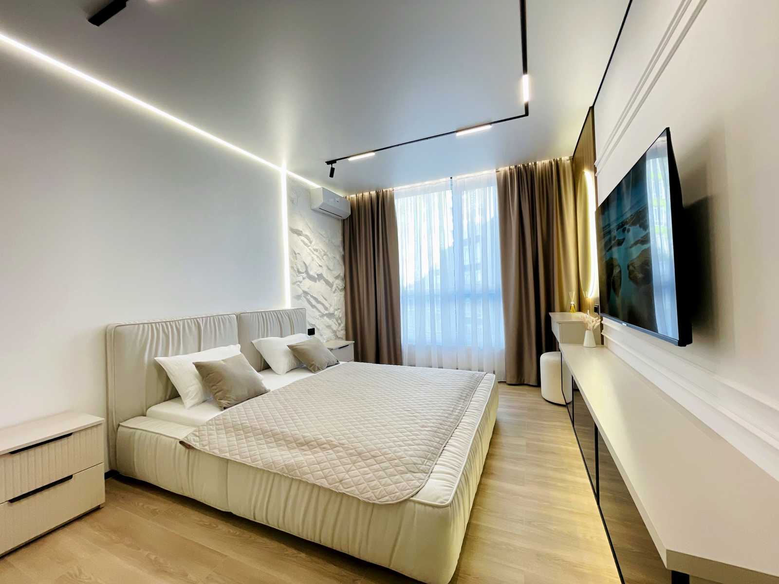 1880049842494364