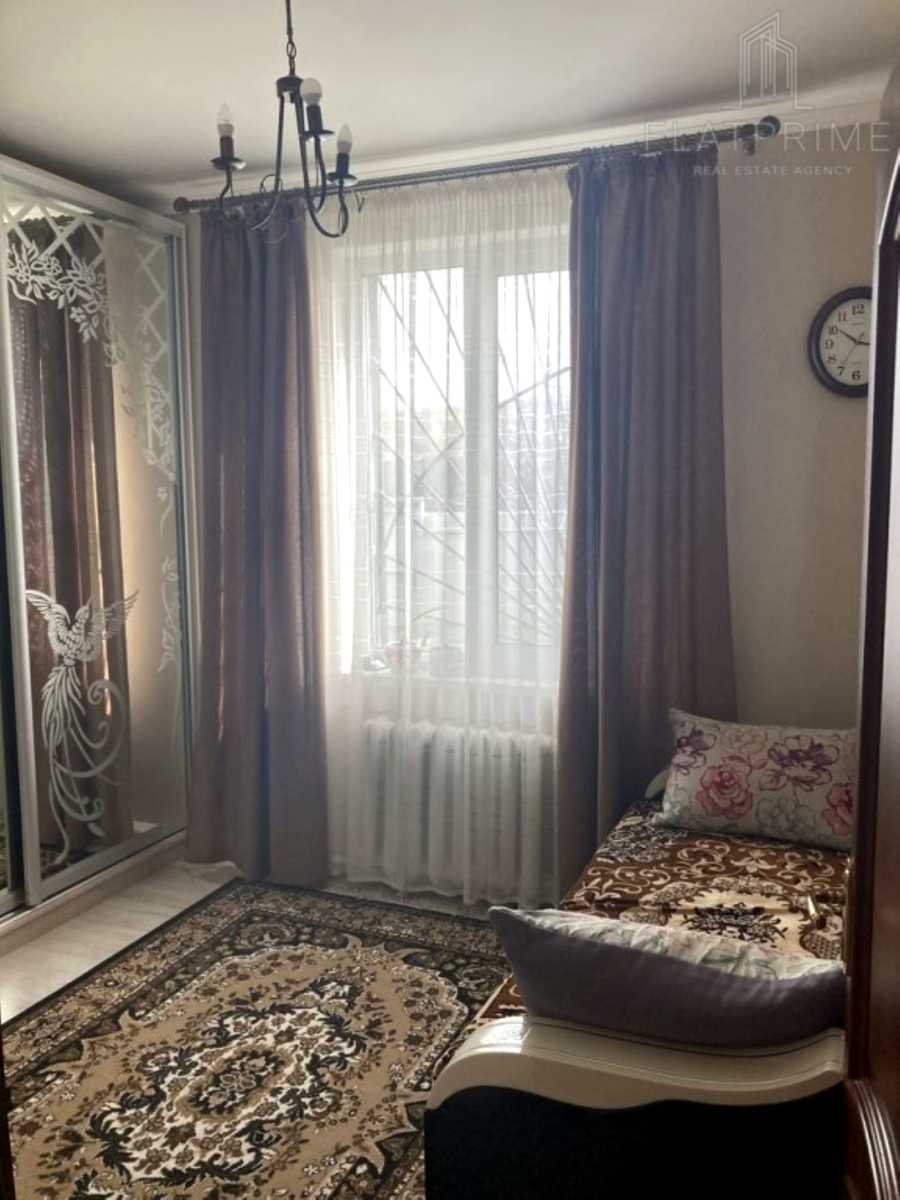 1880053025390371