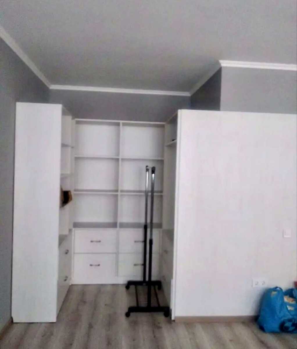 1880077729296428