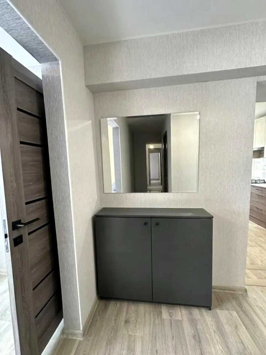 1880090635107693