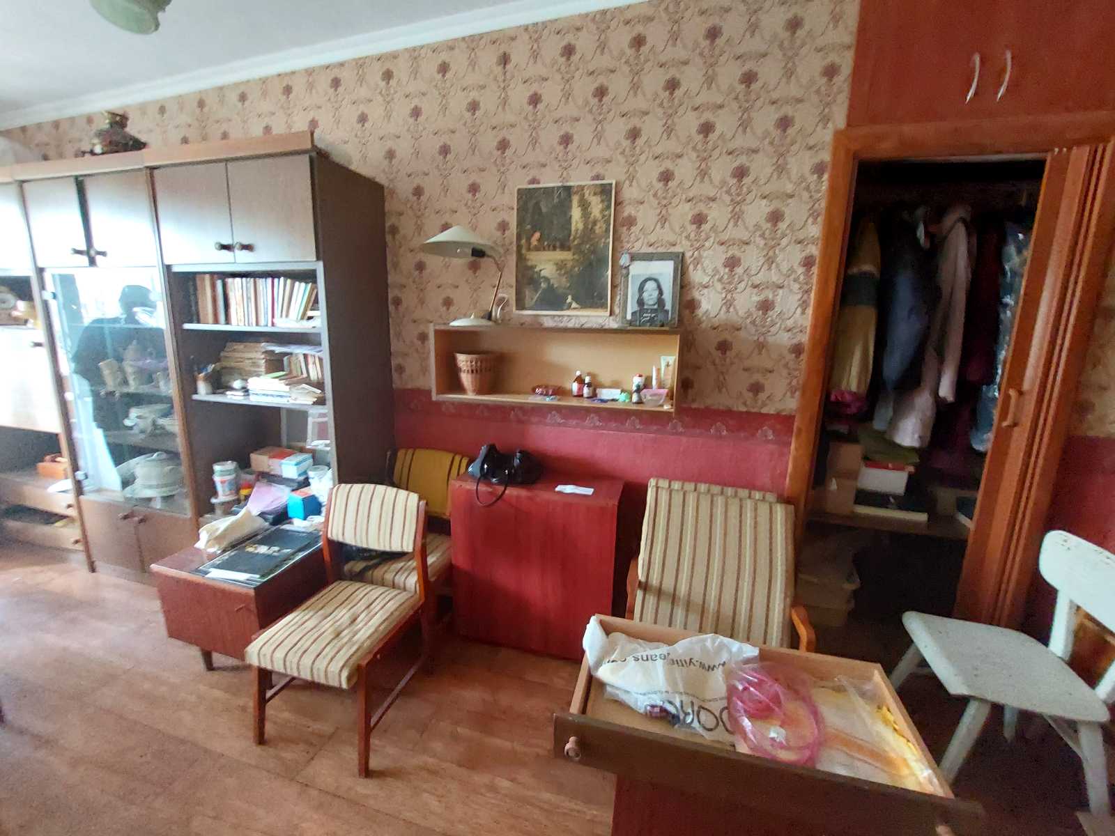 1880092642127424