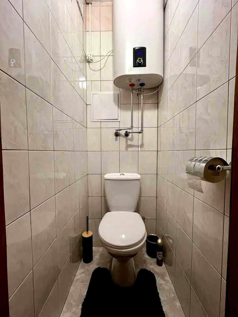 1880096539025196