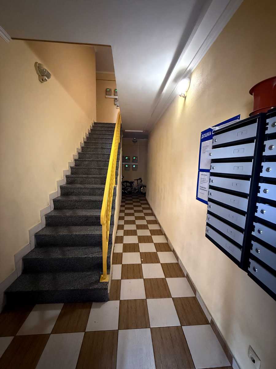 1880097395680986
