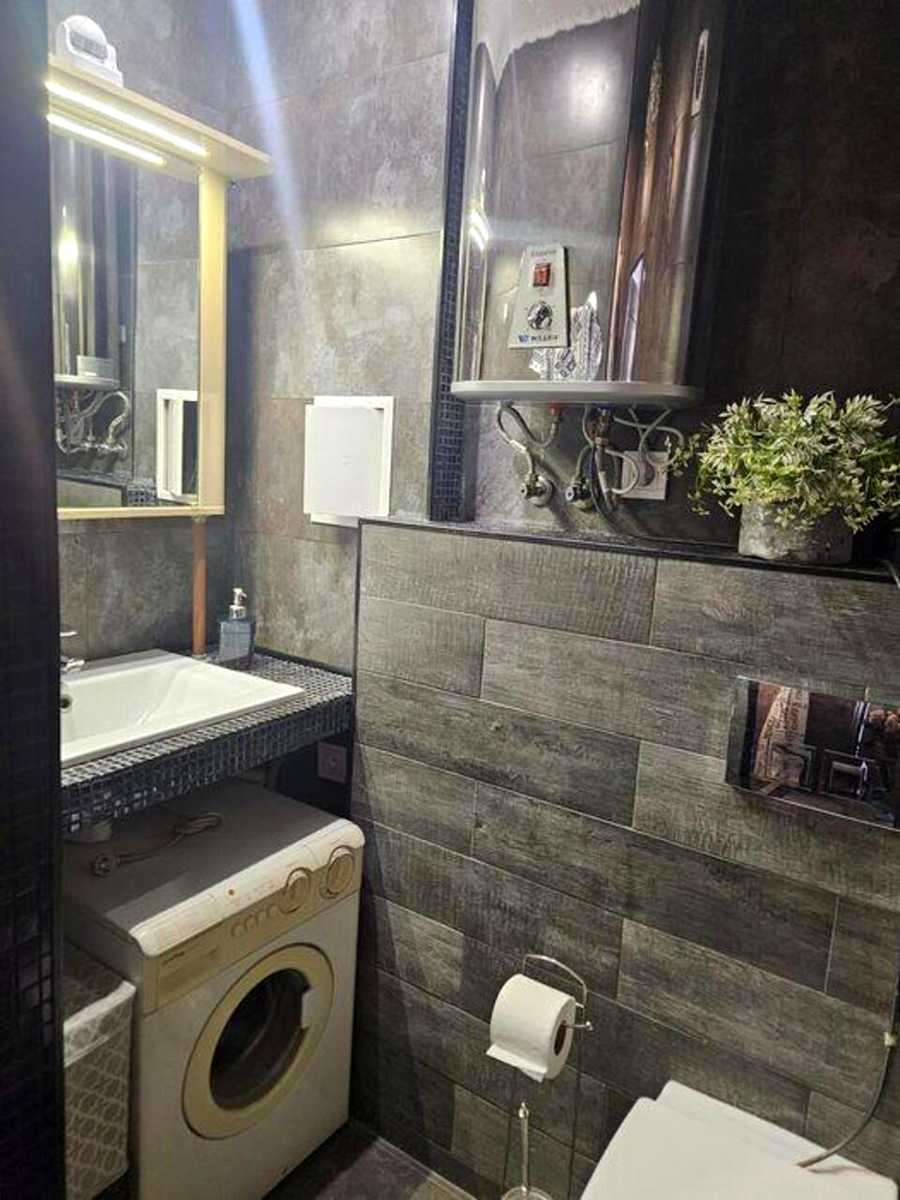 1880099470382220