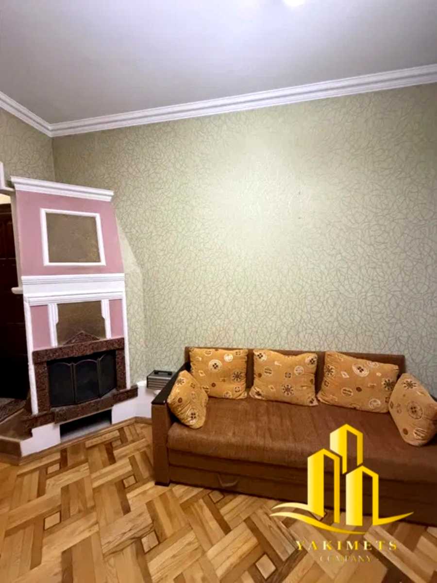 1880099483610845