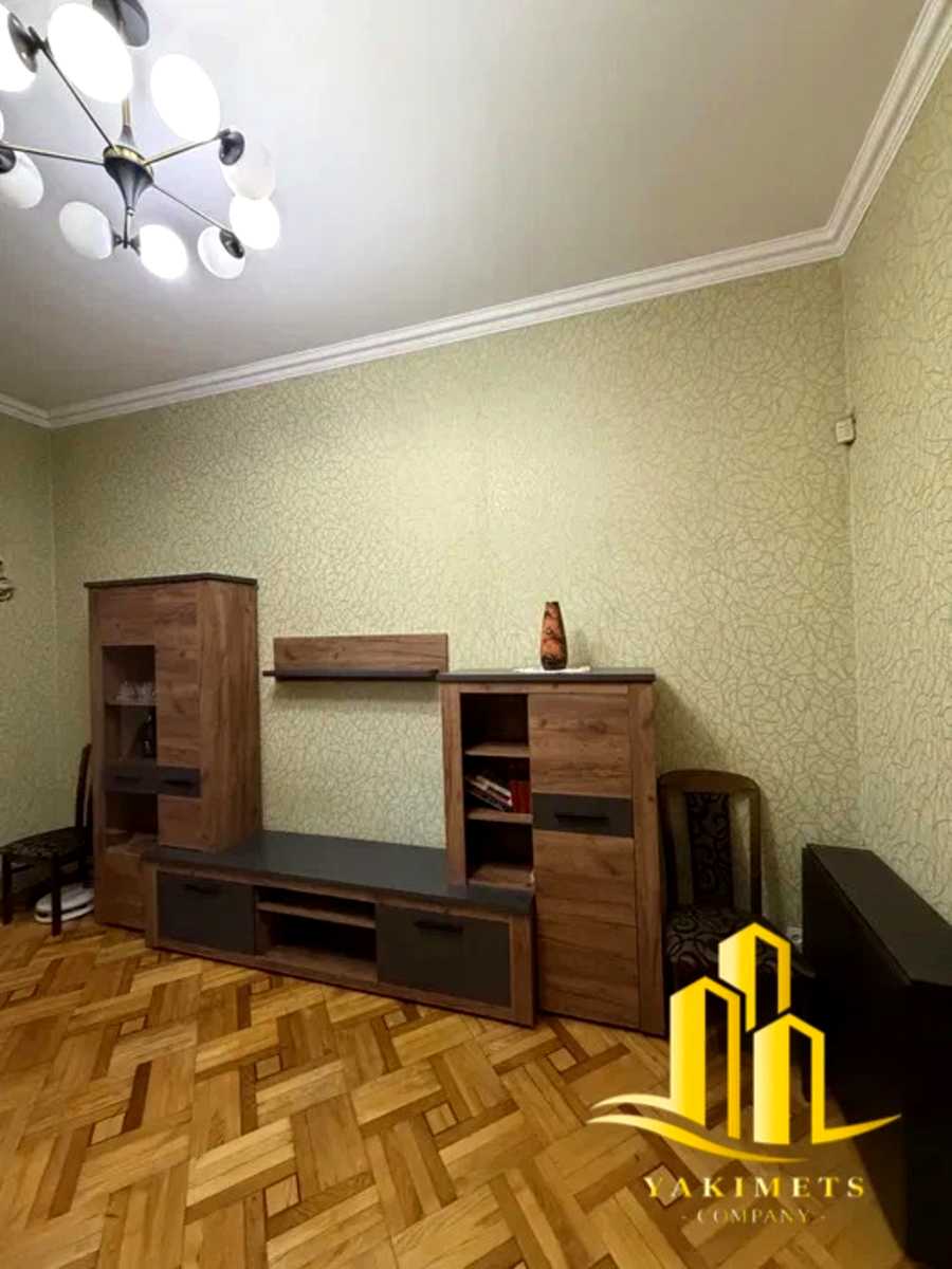 1880099483626319