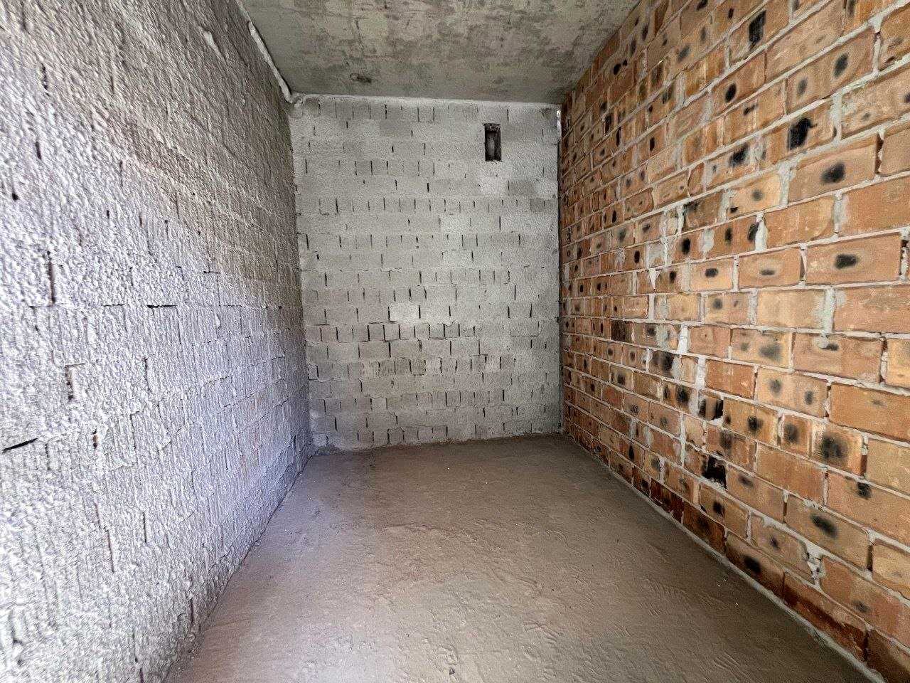 1880099550775195