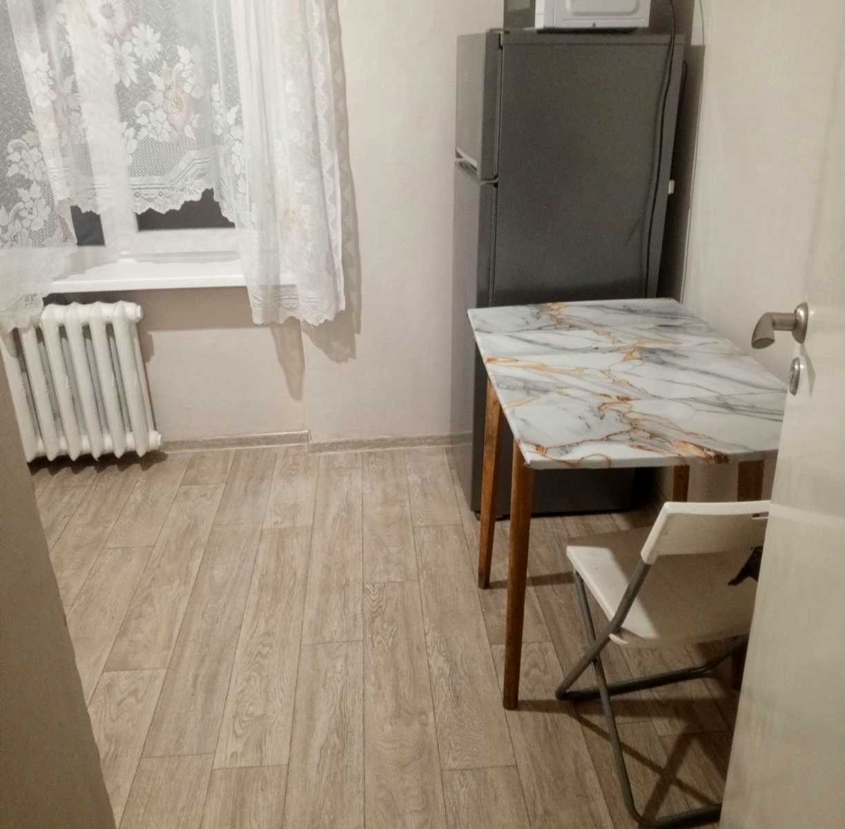 1880099958736773