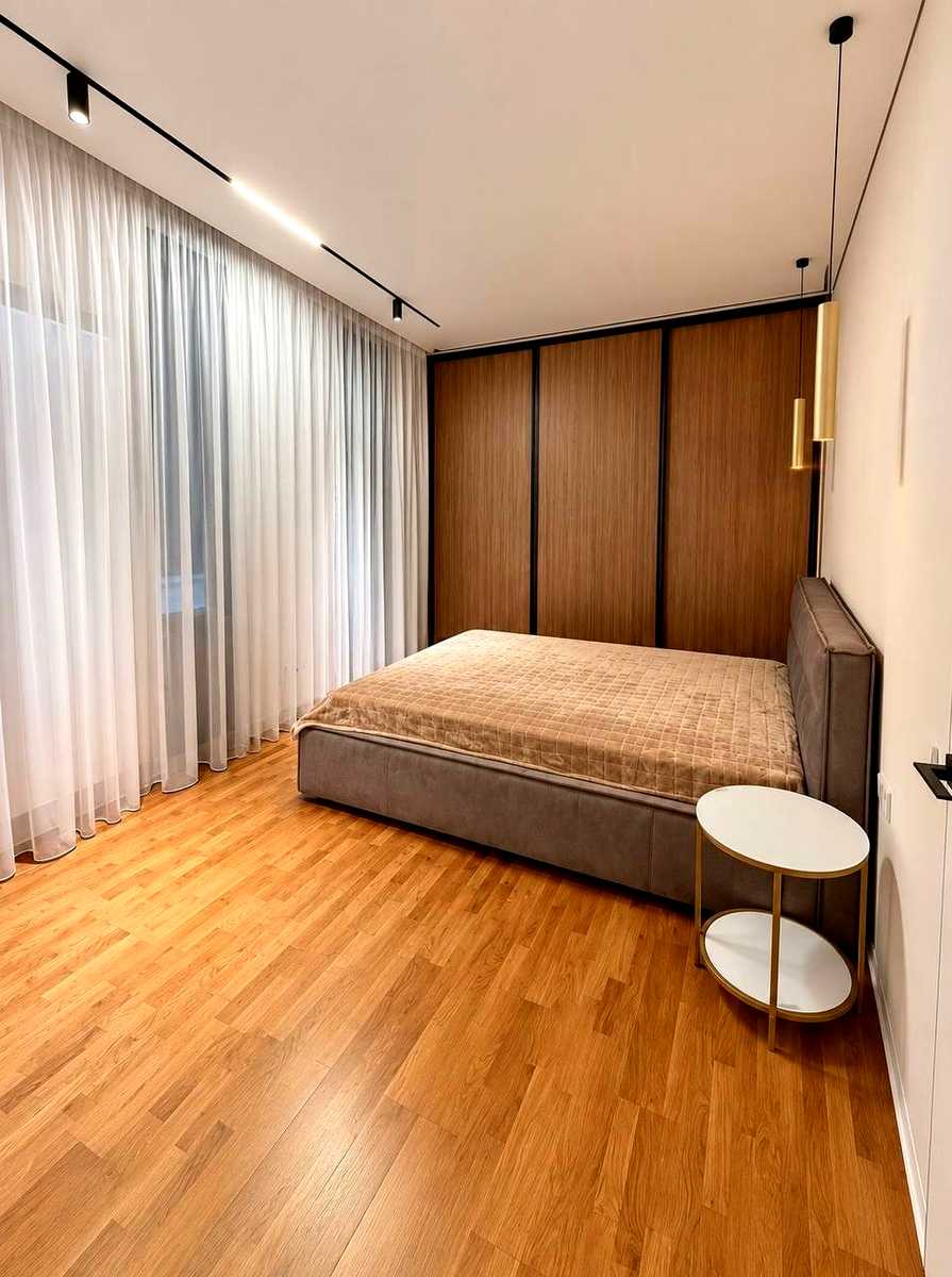 1880102131170108