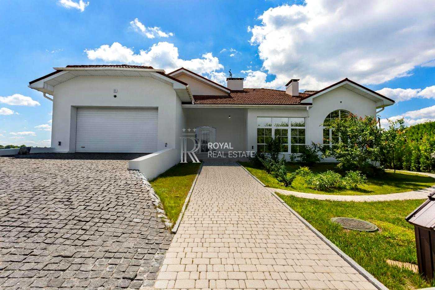 1880102391561835
