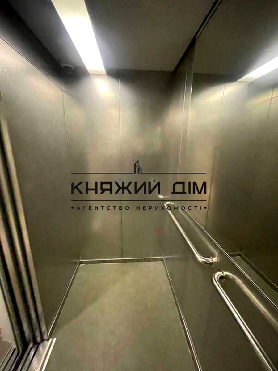 1880102520040935