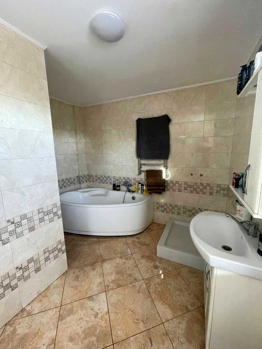 1880103193534261
