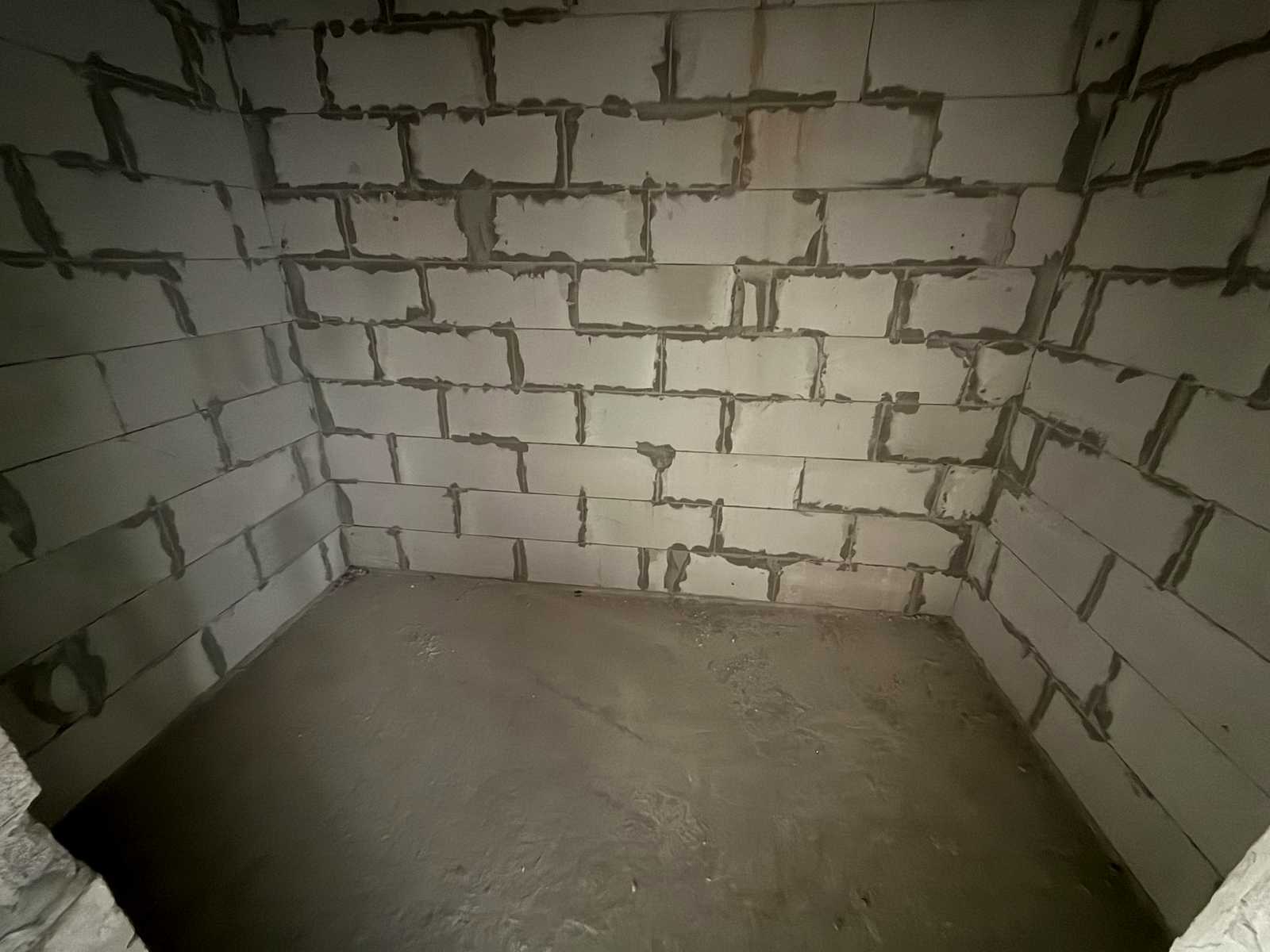 1880103692000307