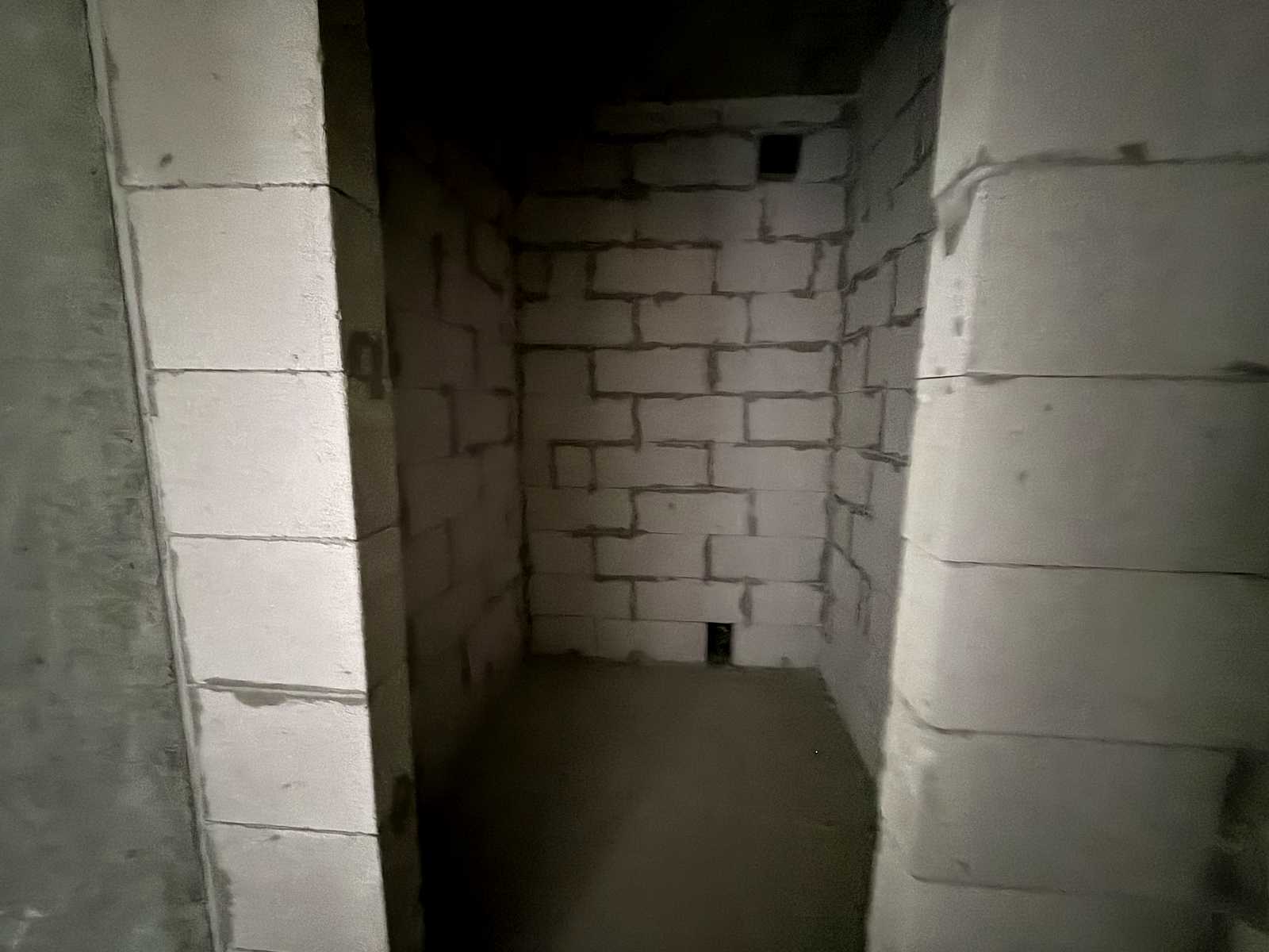 1880103716703716