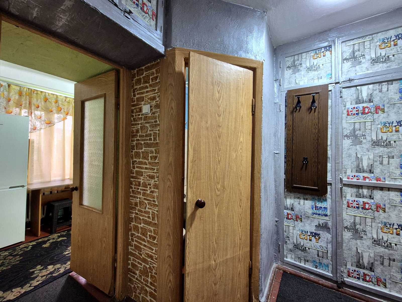 1880104376638327