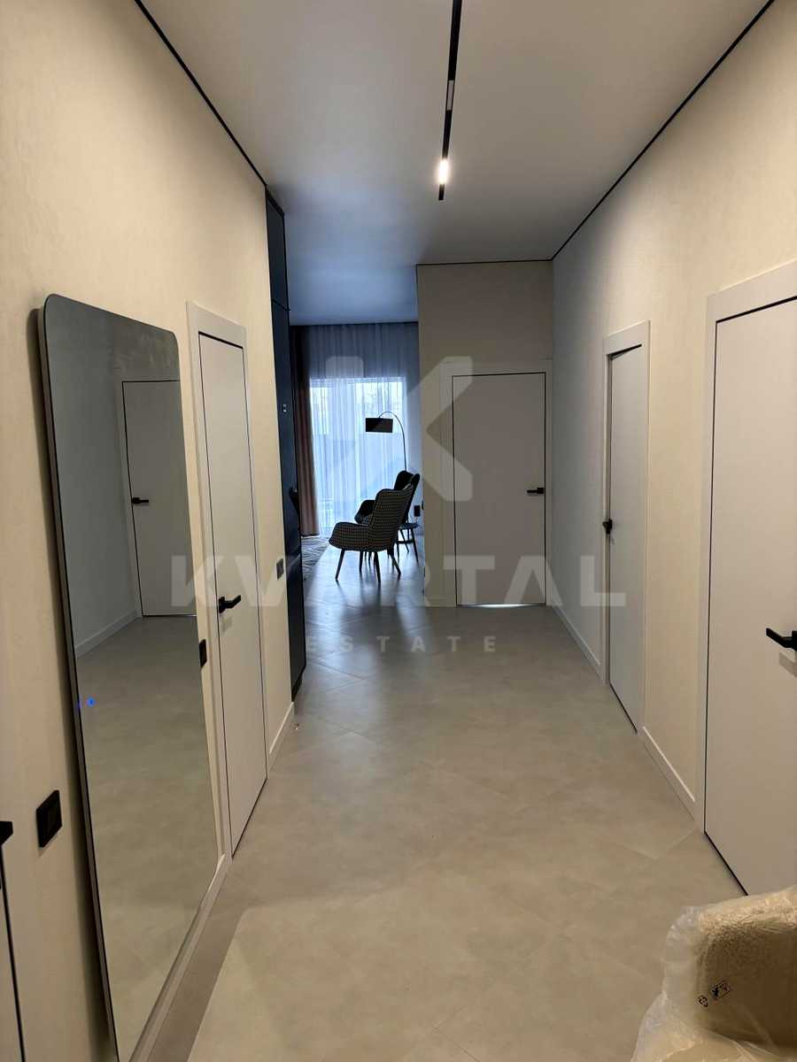 1880104931954565