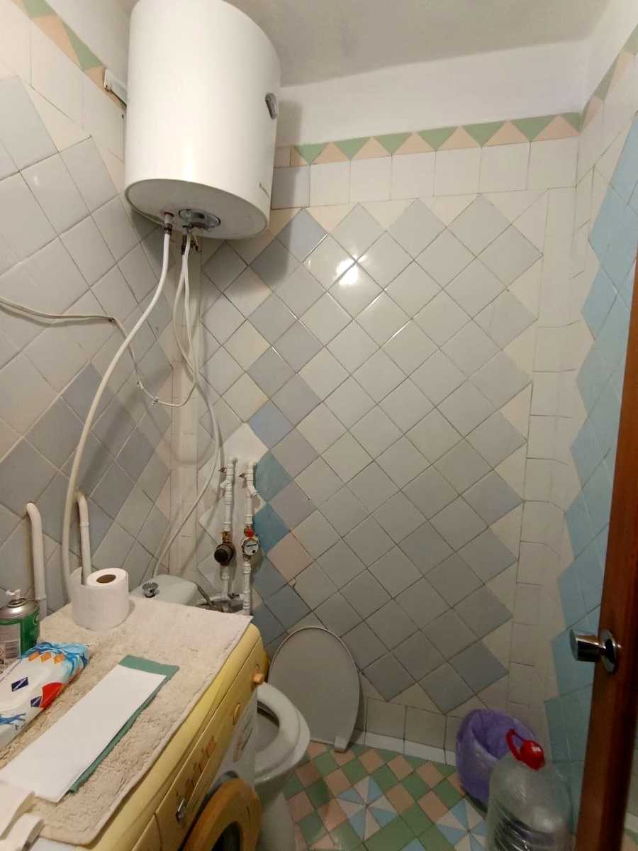 1880105581558576