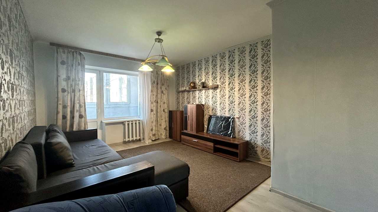 1880105718678844