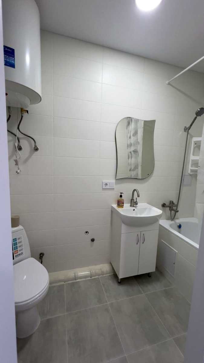 1880106184642396