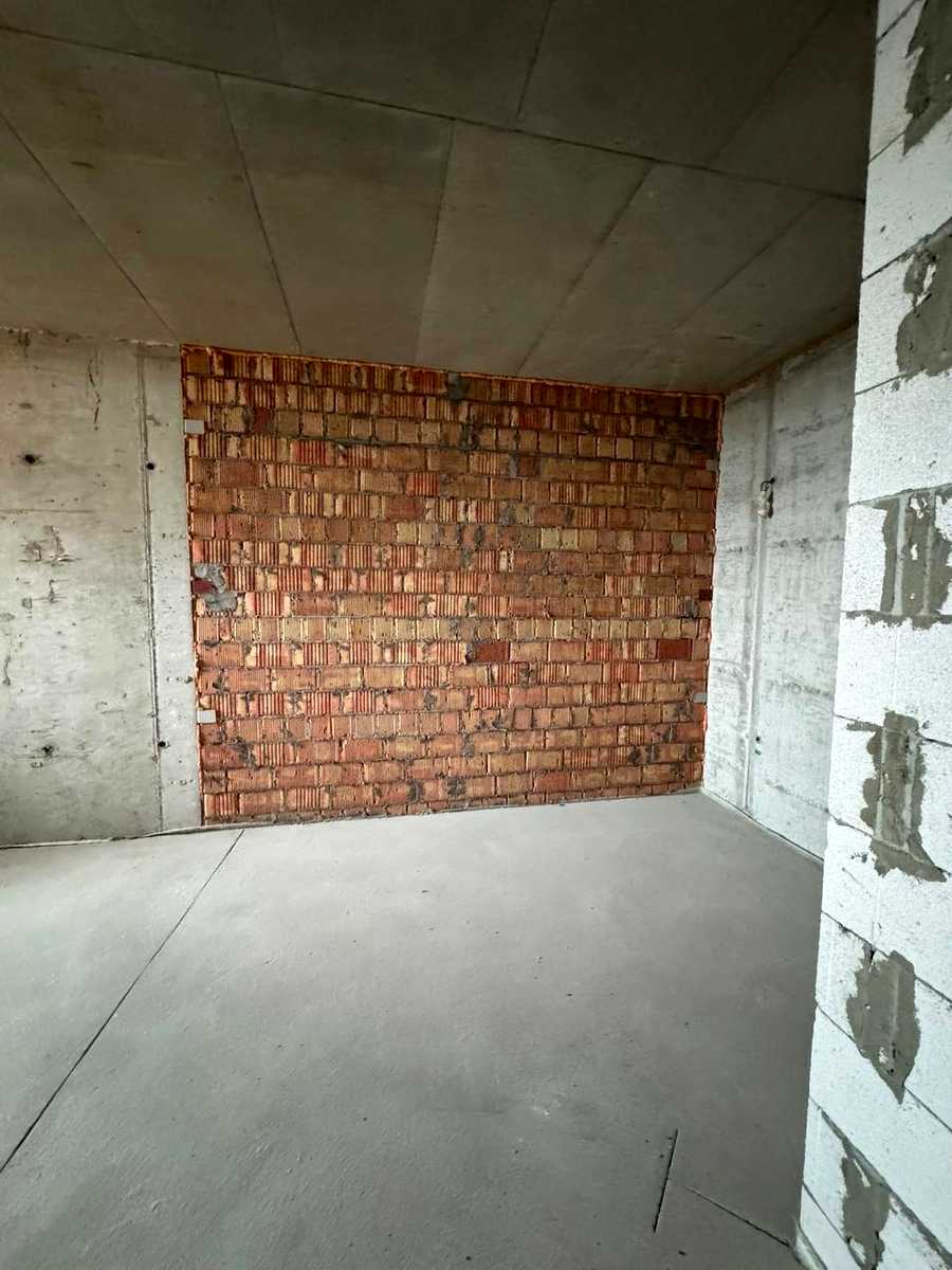 1880106843709321