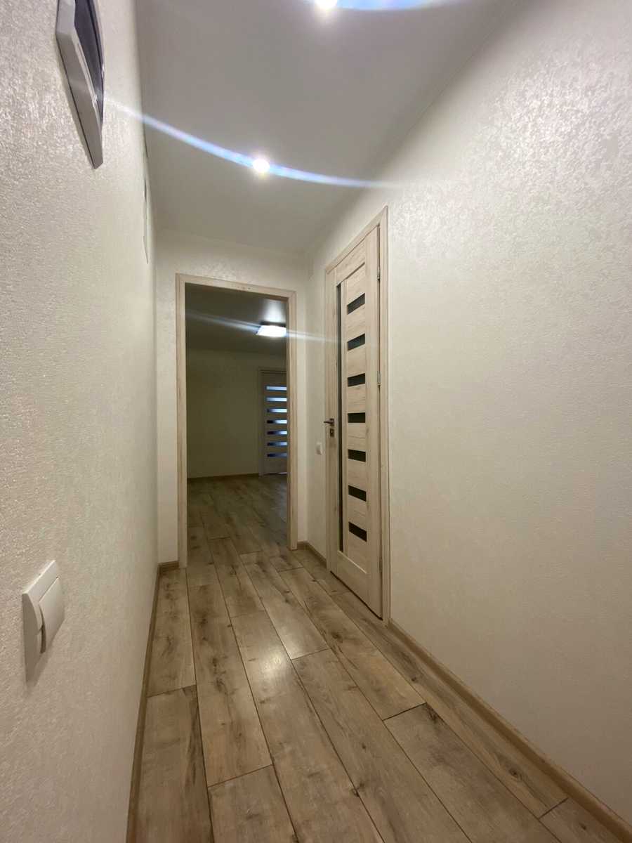 1880109435284944
