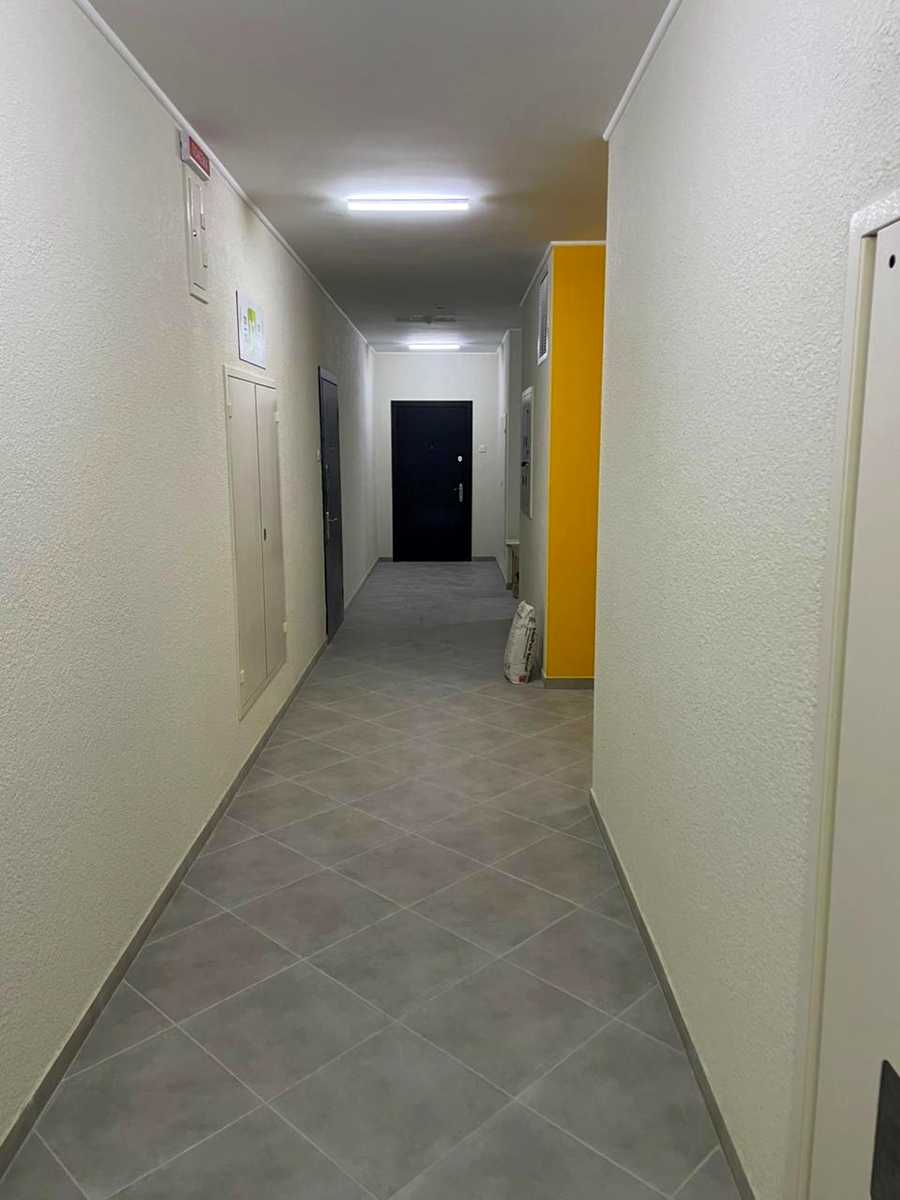 1880109737075513