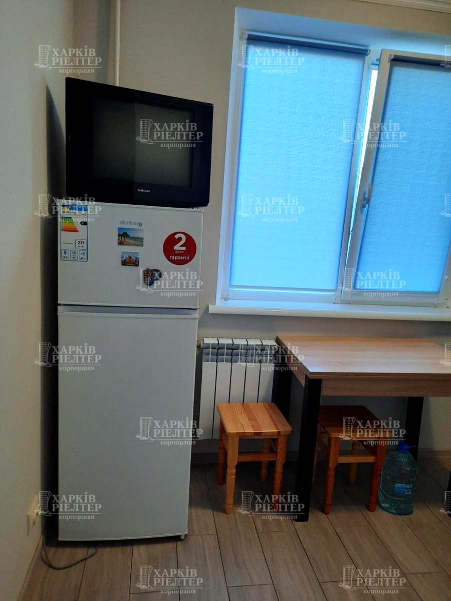 1880112800489238