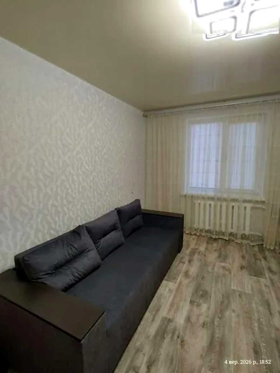 1880115068915378