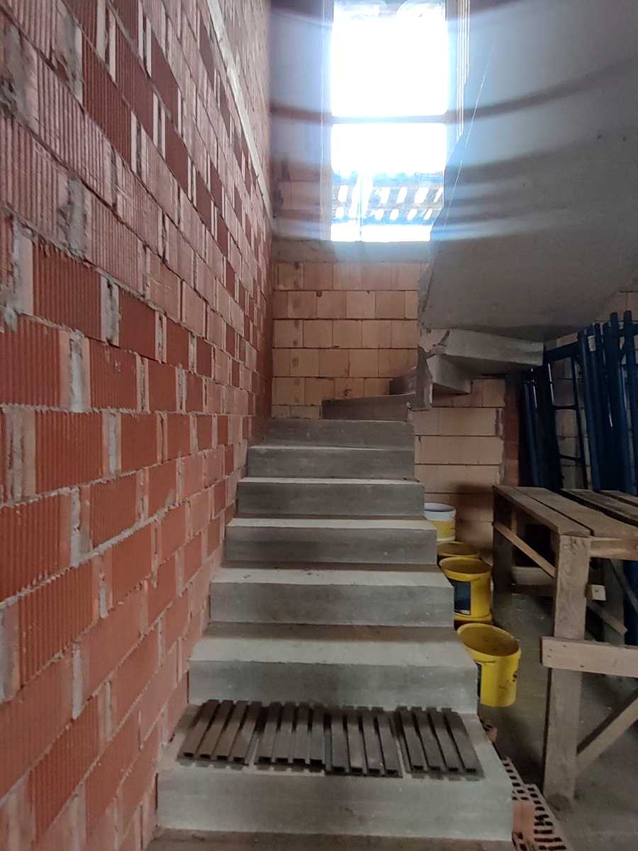 1880118069995850