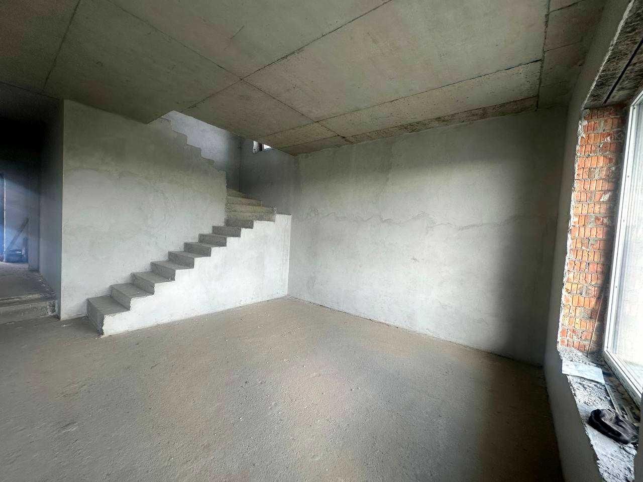 1880118655829403