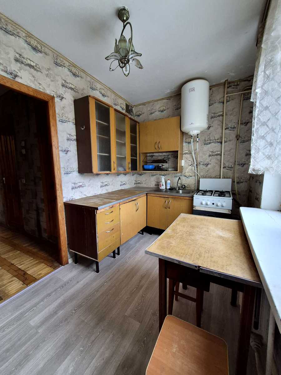 1880118780660377